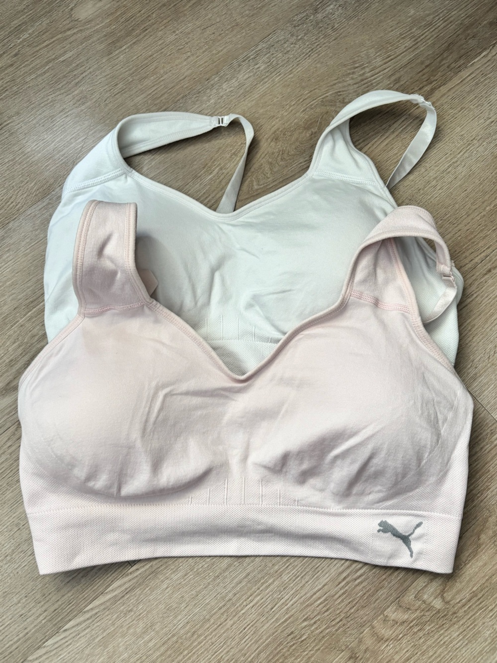 2 pk Puma white and Light Pink Seamless Sports Bra